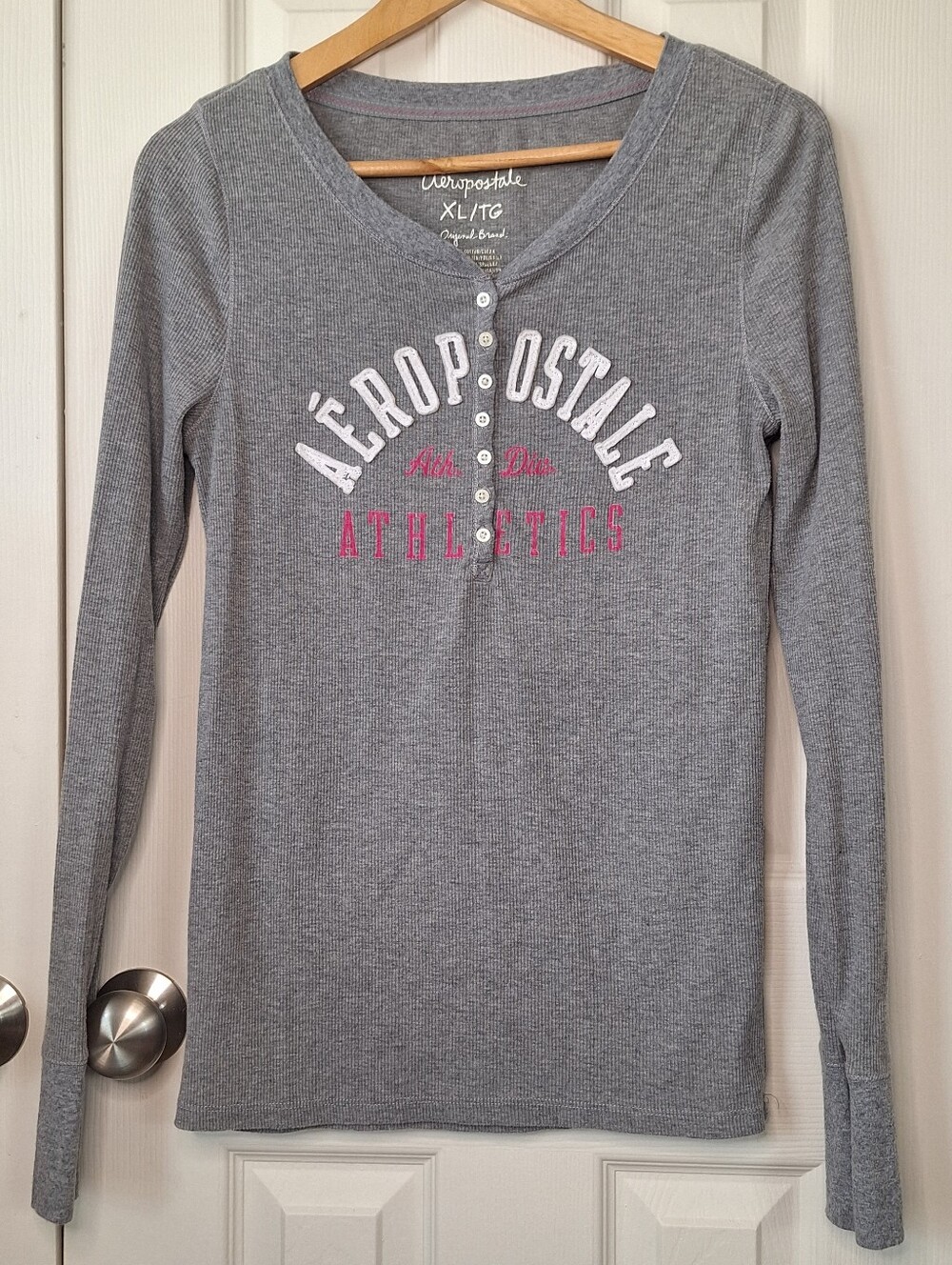 Aeropostale Heather Gray Henley Long-sleeve Top with Pink Accents Size XL